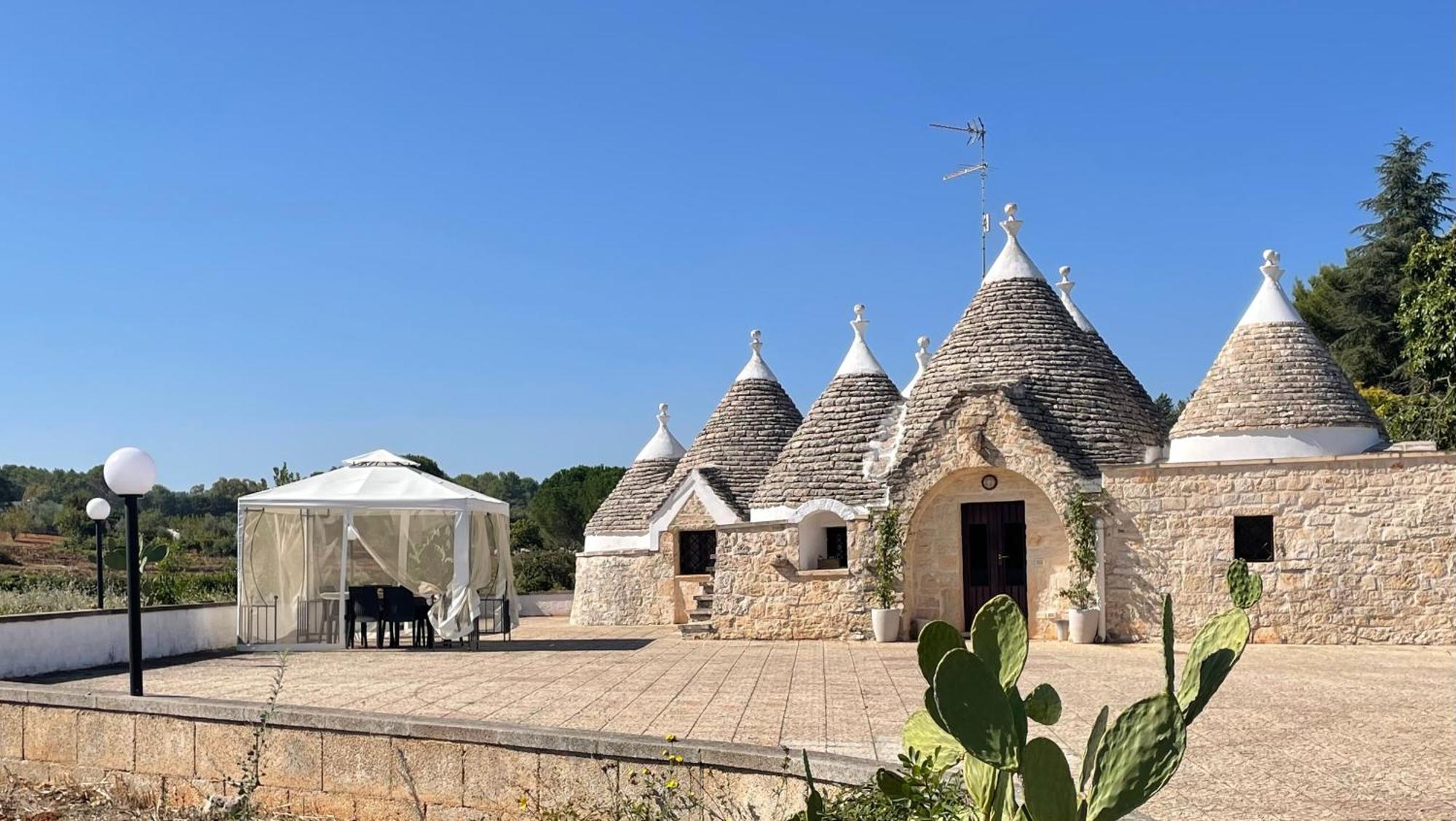 Trulli Del Sole Villa Martina Franca Exterior foto
